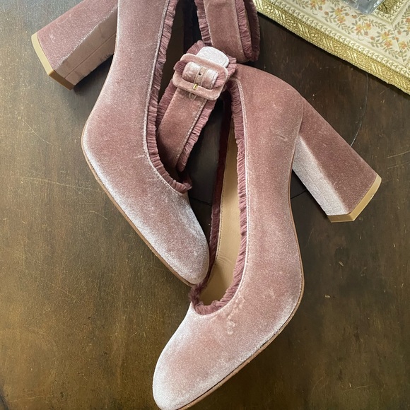 Stuart Weitzman Rose Pink Block Heel - Picture 2 of 11